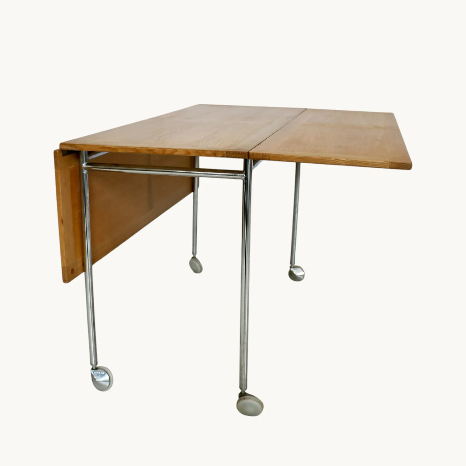 Une table pliante "Berit" Bruno Mathsson, Suède années 50. image 1